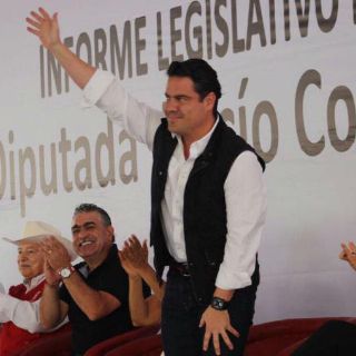 Aristóteles reconoce trabajo en conjunto de Ejecutivo y Congreso