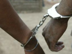 El mexicano detenido y la droga incautada fueron trasladados a una dependencia especializada de la Policía para continuar investigando. EL INFORMADOR / ARCHIVO