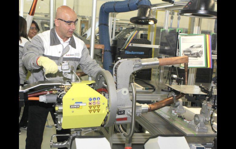 El futuro de la industria automotriz está en la mesa de discusión. NTX / ARCHIVO