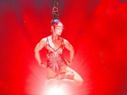 La artista mexicana Zendra Tabasco es especialista en suspensión capilar. ESPECIAL / OCESA