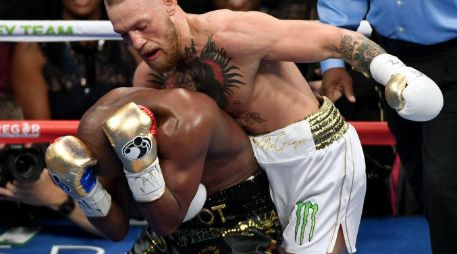 'Money' Mayweather se impuso a McGregor en una contienda que desató todo tipo de comentarios. AFP / E. Miller