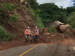 La UEPCBJ informa que hay alrededor de 23 derrumbes en la carretera estatal 544. La mayor afectación se da del kilómetro 45 al 53. ESPECIAL / Cortesía