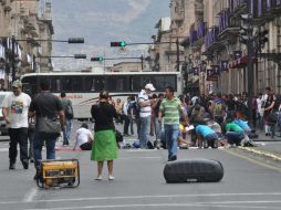 Exigen al gobierno plazas automáticas para los egresados y pagos pendientes para quienes han sido contratados eventualmente. NTX / ARCHIVO