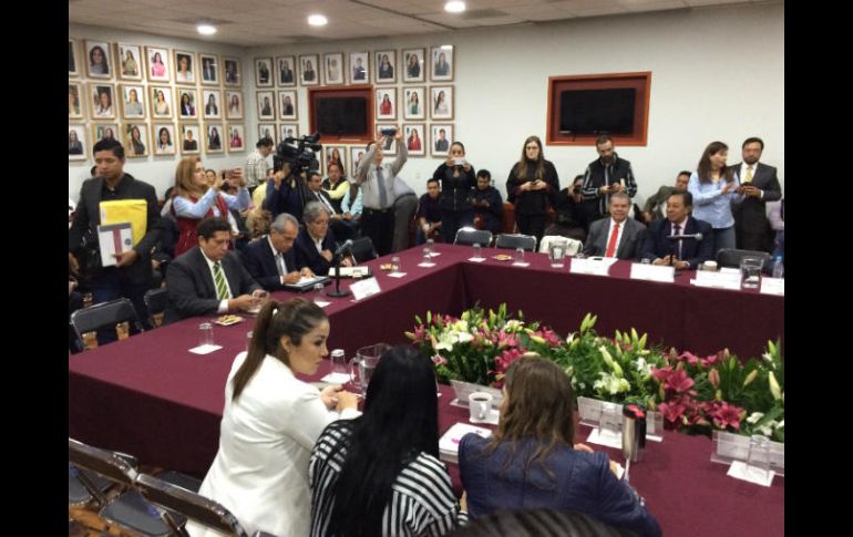 Pedro Kumamoto se suma a las críticas al formato de la reunión y que la CEA no considera otras alternativas. EL INFORMADOR / R. Rivas