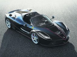 El último LaFerrari Aperta será subastado y las ganancias serán para las víctimas de terremotos en Italia. ESPECIAL /