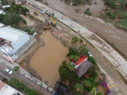 Peña Nieto señala que muchos de los hogares estaban en lugares irregulares, en zonas invadidas y otros en lugares de alto riesgo. EFE / C. Caboyo