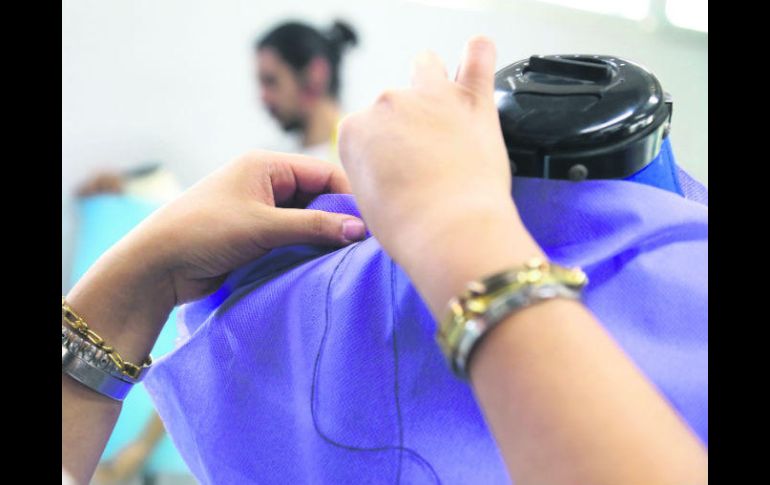 Se planifica el rescate de telas sobrantes de patronajes para la creación de ropa de distintos tipos. ESPECIAL /