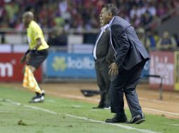 'Hay que darle crédito al rival, empujaron, arriesgaron y al final lograron su gol', aceptó Osorio. AFP / E. Becerra