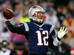 A diferencia de la temporada pasada, Tom Brady jugará con los 'Pats' desde el partido inaugural. AFP / ARCHIVO