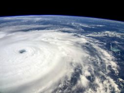 La NASA recordó que los océanos cálidos, junto con la cizalladura, de viento bajo son claves para alimentar a los huracanes. TWITTER / @NASA