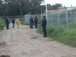 Autoridades instalaron un cerco policial en los puntos de los hallazgos. ESPECIAL /