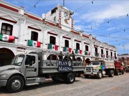 El Palacio Municipal de Juchitán resultó severamente dañado, la parte lateral derecha quedó completamente derrumbada. AFP / R. SCHEMIDT