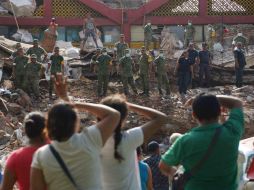 En Oaxaca, las labores de rescate y ayuda prevalecen en Juchitán, en donde ocurrió el mayor daño. SUN / AFBV