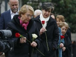 La ceremonia a Letelier fue la primera actividad para conmemorar el aniversario del golpe que en 1973 derrocó al presidente Allende. EFE / E. González