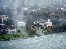Se pidió a los ciudadanos pensar en las consecuencias devastadoras que podría desatar el acontecimiento. EFE / G. Viera