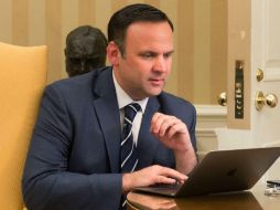 El funcionario de la Casa Blanca llegó a compartir incluso las imágenes con Trump y el vicepresidente de Estados Unidos, Mike Pence. TWITTER / @Scavino45