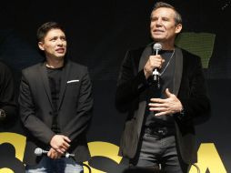El actor Armando Hernández y el ex boxeador Julio César Chávez, en la presentación de 'El César'. SUN / A. Salinas