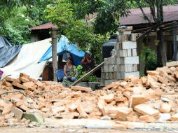 Decenas de afectados aún duermen en campamentos improvisados afuera de sus viviendas. SUN / V. Rosas