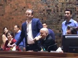 Monraz y Valencia tuvieron un altercado por la presidencia de la mesa directiva. TWITTER / @Miguel_Monraz