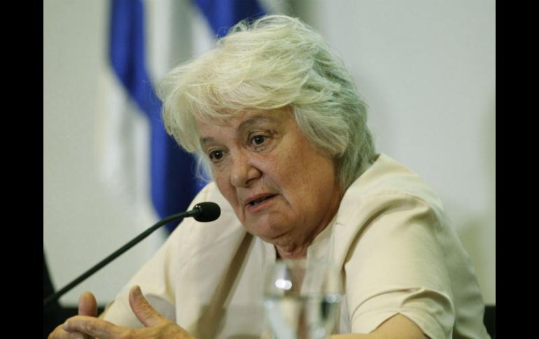 Austera y poco preocupada por los formalismos, Topolansky comparte el modo de vida de Mujica, desapegado a lo material. EFE / R. Martínez