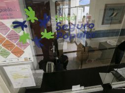 Se presume que en farmacias del Seguro Popular había quienes daban el medicamento incompleto. EL INFORMADOR / ARCHIVO