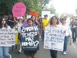 La marcha inició a las 12:00 horas en el Paraninfo de la UdeG. EL INFORMADOR / Rubí Bobadilla