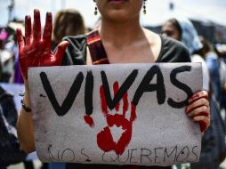 Miles marcharon para exigir justicia ante la muerte de la joven Mara Fernanda. AFP / R. Schemidt