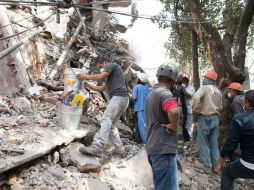 Aspecto de las labores de rescate en un edifico colapsado. SUN / G. Espinosa