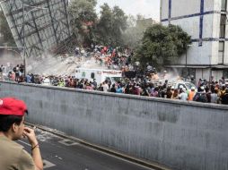 Los equipos habilitan los centros para apoyar a los damnificados por el sismo que sacudió Morelos, Puebla y la Ciudad de México. SUN / G. Espinosa