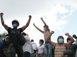 Jóvenes de la colonia Del Valle y de todas partes de la Ciudad de México salen al rescate de las víctimas del sismo. SUN / A. Leyva