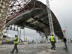 Un enorme terremoto y tsunami en 2011 provocaron fusiones en tres reactores de la planta nuclear de Fukushima. AP / ARCHIVO