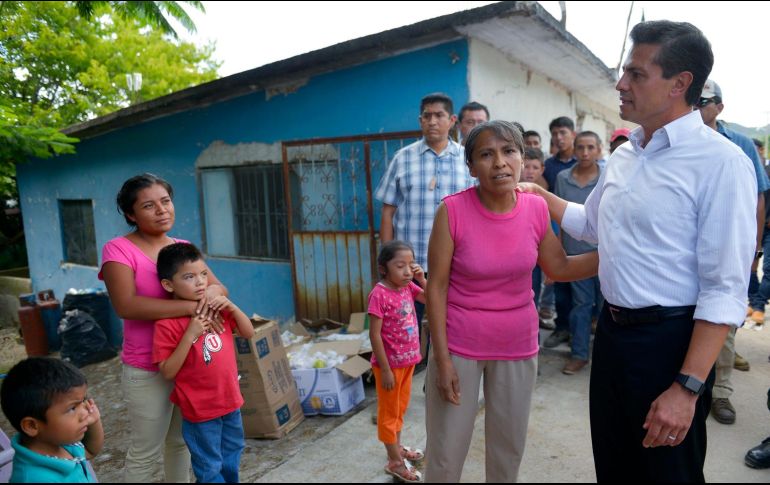 Peña Nieto confió en que en tres o cuatro meses se logre concluir la limpieza y edificación de viviendas.