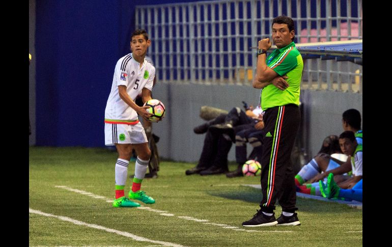 El DT Mario Arteaga ve progresos en su Selección