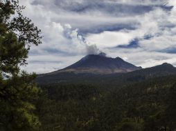 Cenapred exhorta no acercarse al volcán ya que los sistemas de monitoreo identificaron 147 exhalaciones de baja intensidad  Informa que rastrearán la actividad 24 horas del día para informar cualquier posible explosión.