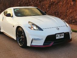 NISSAN 370Z NISMO - Aún atractivo a su lejana edad.