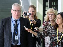 John Elle, jefe negociador de EU, durante un receso en la mesa de renegociación (AFP).