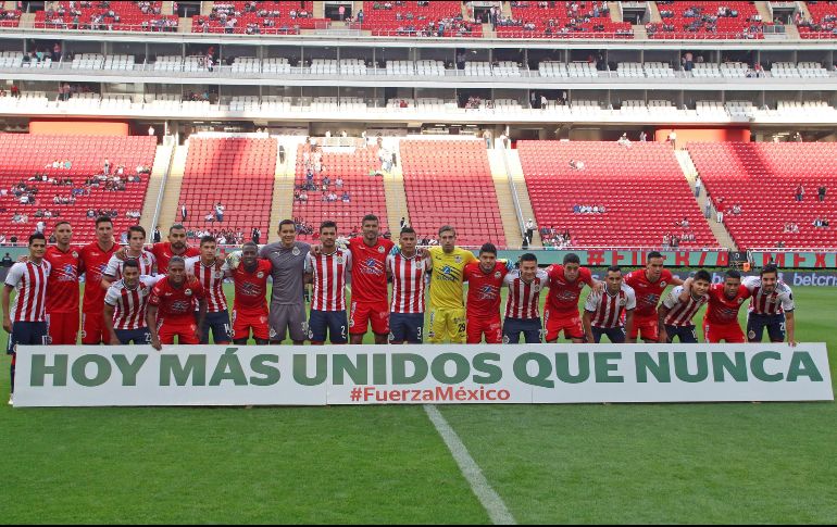 Una manta con la leyenda 