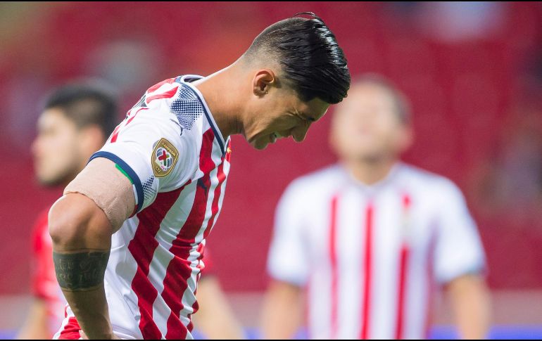 Este regreso era uno de los más esperados por la afición tapatía, misma que aplaudió al ariete desde que tomó su lugar en la banca del Rebaño. Mexsport / C. de Marchena