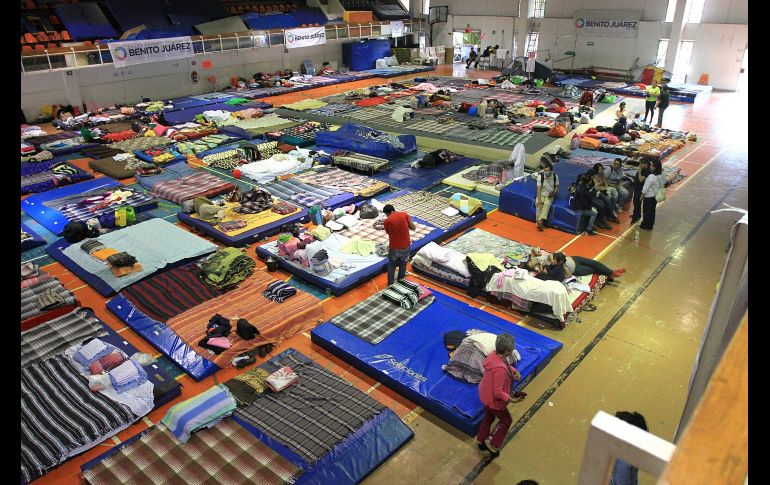 El deportivo de la delegación Benito Juárez, acondicionado como albergue para familias en la Ciudad de México. NOTIMEX/J. Espinosa