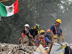 Meade destaca que el despliegue solidario de la sociedad y el Gobierno federal ha permitido enfrentar de la mejor manera esta emergencia. AFP / Y. Cortez