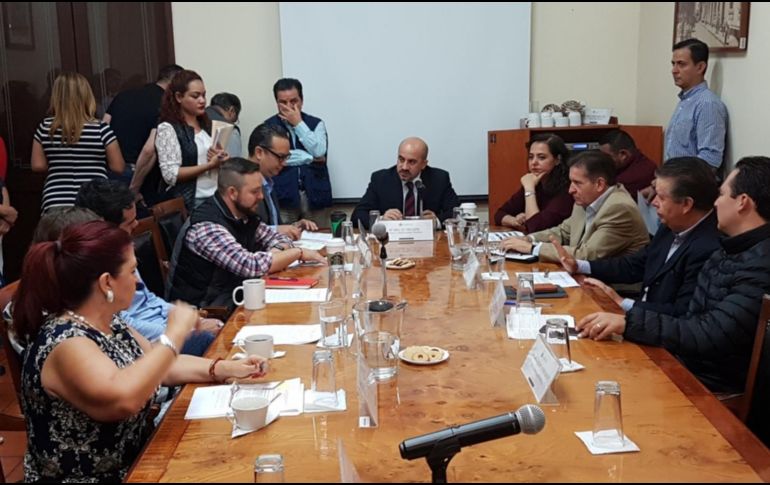 En otros temas, la comisión se adhirió al dictamen de reforma a la ley estatal de hacienda. TWITTER / @LegislativoJal