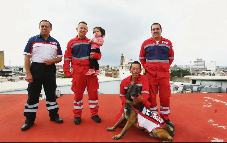 Jesús Velasco y su hijo, Jesús, el binomio conformado por Enrique Cervantes y 'Mike', Y  Miguel Ángel González. EL INFORMADOR/E. Barrera