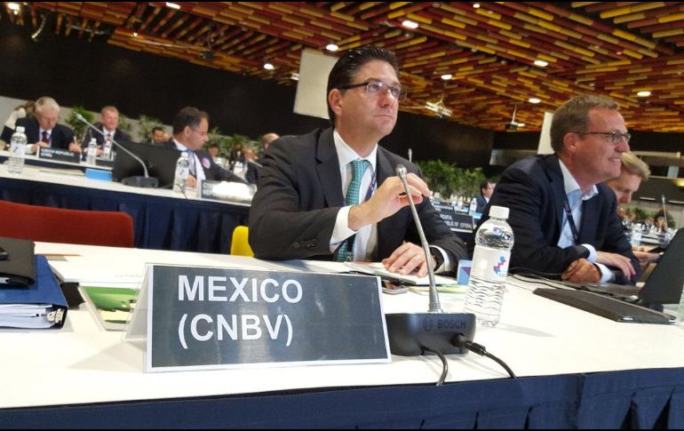 La Comisión Nacional Bancaria y de Valores, dirigida por Jaime González, también inhabilitó a los apoderados para desempeñar un empleo por algún tiempo.TWITTER/@GonzalezAguade