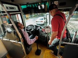 Usuarios consultados consideraron injusto el aumento a la tarifa de la ruta empresa. EL INFORMADOR / F. Atilano