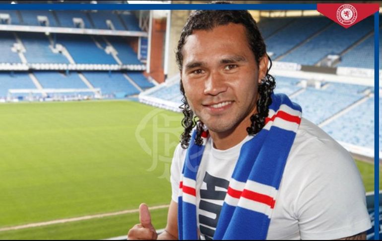 Peña pudo haber sido expulsado al anotar un gol con el brazo, pero el árbitro no lo apreció así. TWITTER/ @rANGERSfc