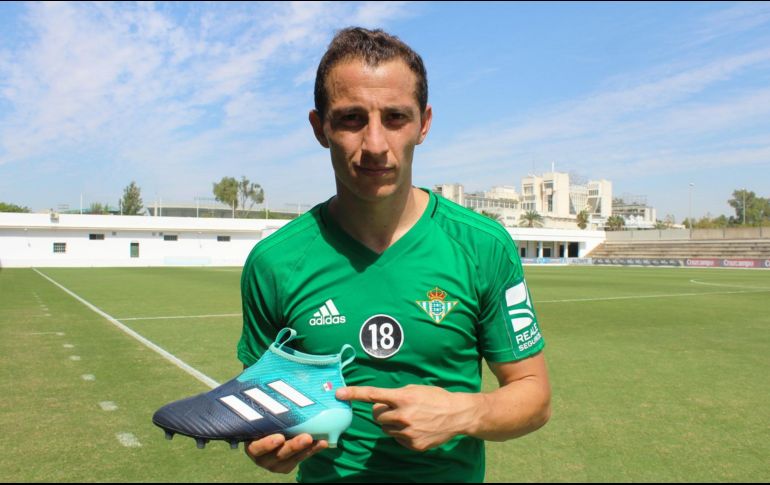 Andrés Guardado es un habitual en el once inicial del Betis, sólo restará ver si Carlos Vela tendrá actividad con la Real para que aprecie un partido entre aztecas. TWITTER / @AGuardado18