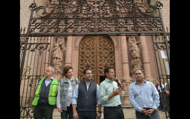 Durante una visita por Taxco, Guerrero, Peña Nieto destacó que mañana estará en Chiapas y Oaxaca, entidades a las que llevará apoyos. NTX/PRESIDENCIA DE LA REPÚBLICA