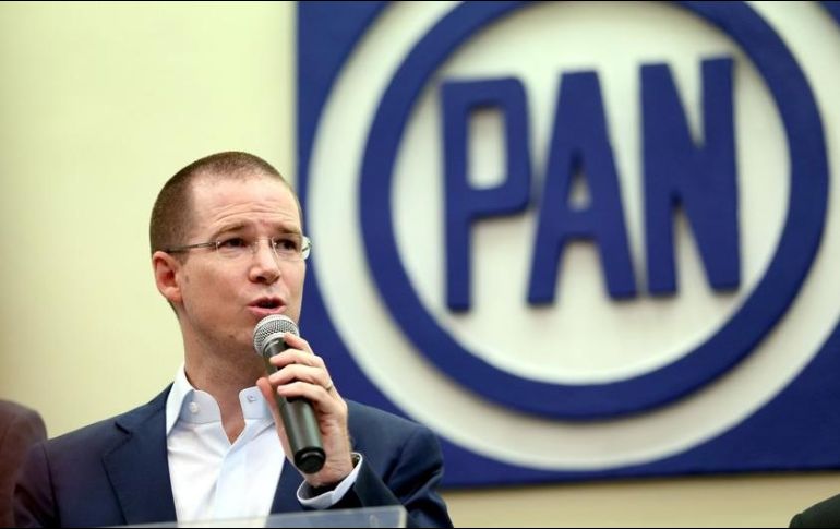 Anaya, líder nacional del PAN, informó que van a despedir a 90% de los empleados de honorarios y a más de 50% de base. NTX / ARCHIVO