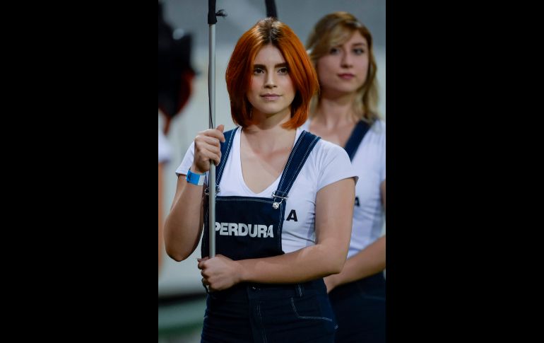 Las mujeres mexicanas son un espectáculo aparte durante cada jornada del campeonato.  MEXSPORT/ C. de Marchena