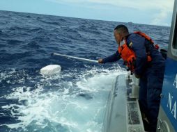 Militares colombianos realizaron la recuperación de la droga y capturaron a cuatro personas. Twitter / @mindefensa